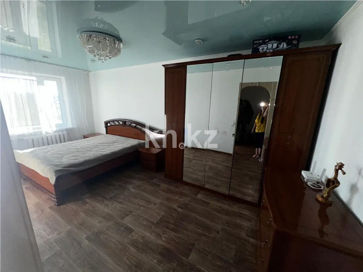 Продажа 4-комнатной квартиры, 86 м², мкр-н Голубые Пруды, дом  11 в Караганде - фото 2