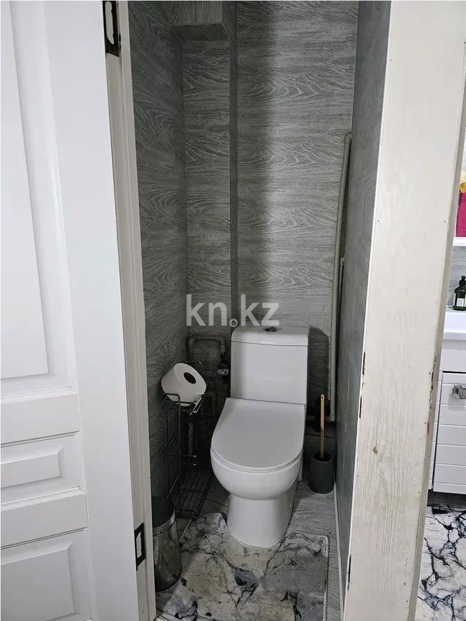 Продажа 3-комнатной квартиры, 63 м², 12 мкр., дом  16 в Алматы - фото 6