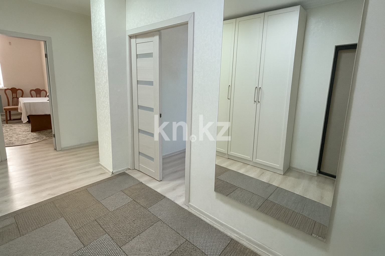 Продажа 3-комнатной квартиры, 80 м², мкр-н Нурсат-2, дом  19/1 в Шымкенте - фото 3