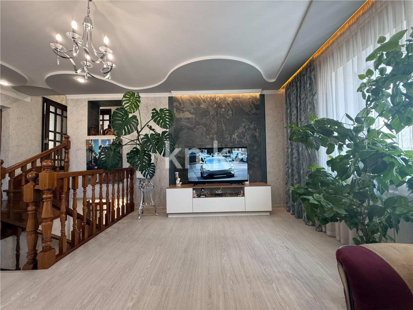 Продажа 7-комнатного дома, 300 м² в Караганде - фото 2