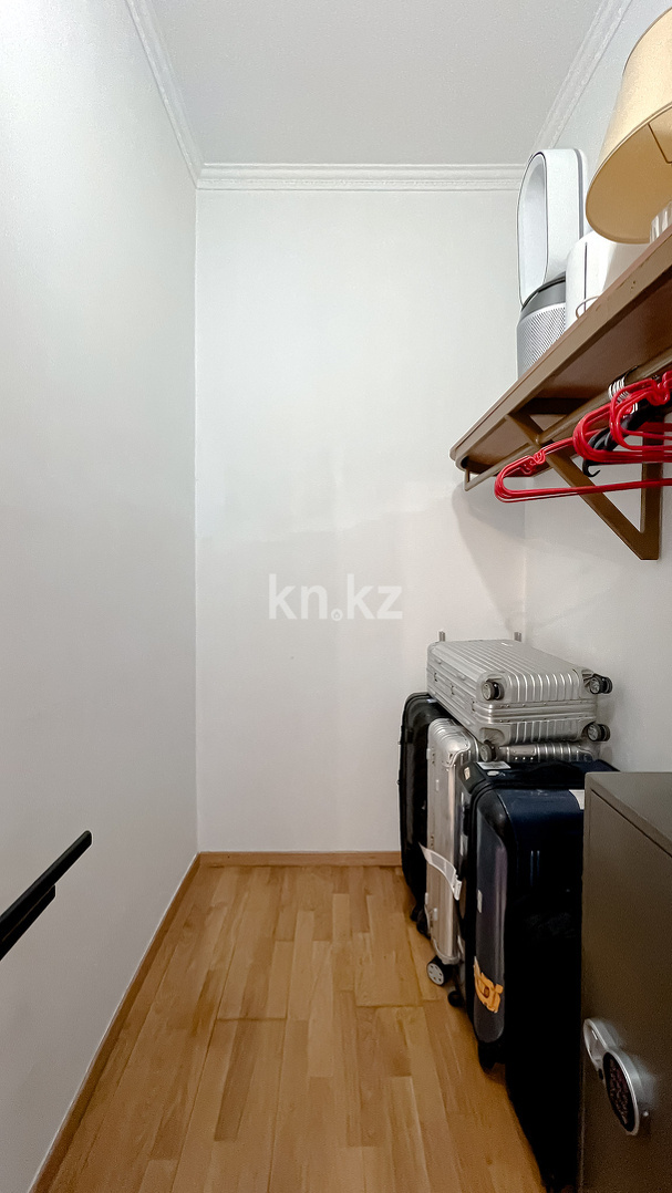 Продажа 5-комнатной квартиры, 195 м² в Алматы - фото 35