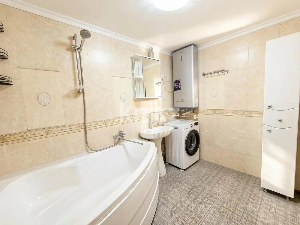 Продажа 3-комнатной квартиры, 93.4 м² в Караганде - фото 8