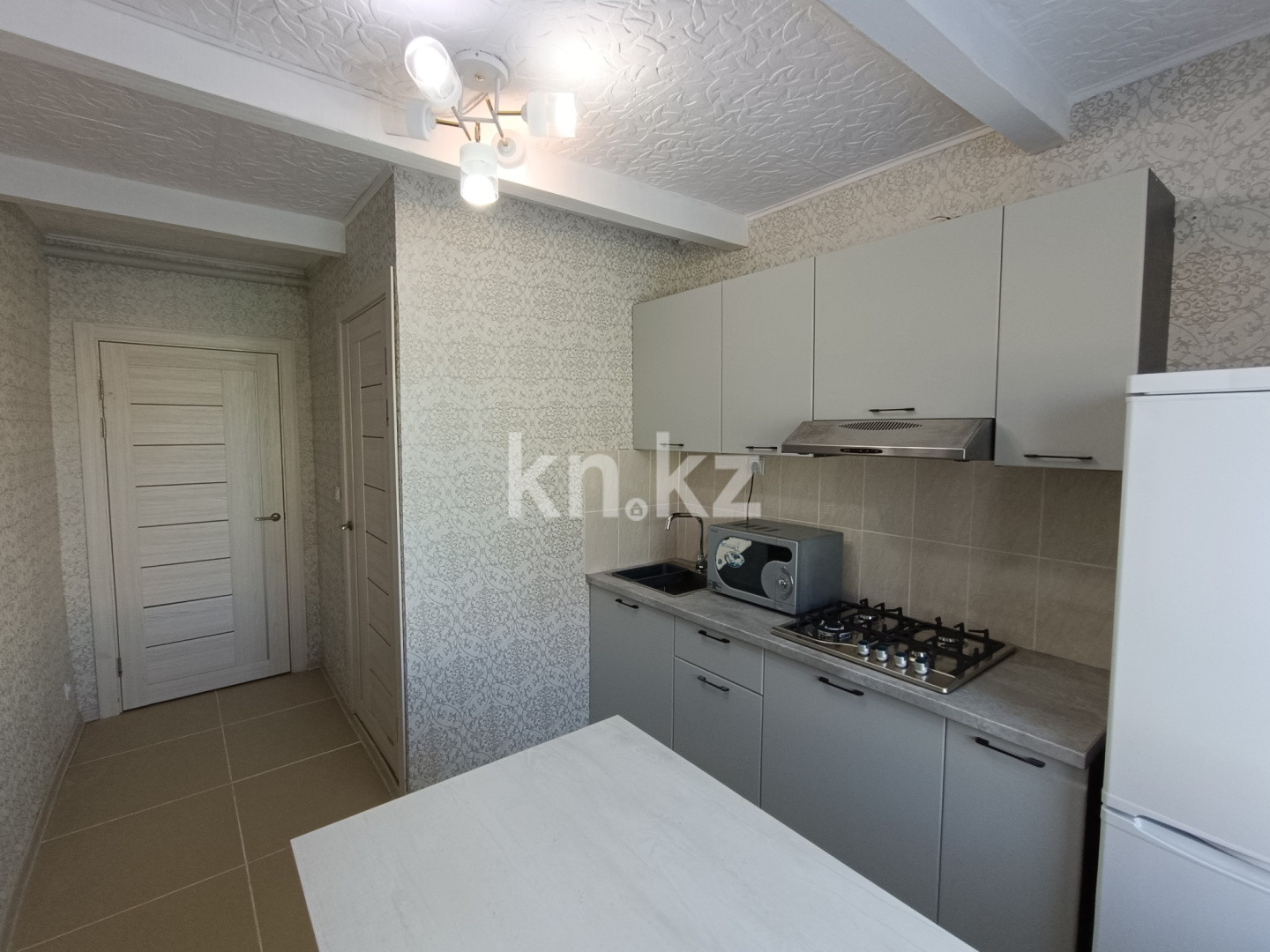 Аренда 2-комнатной квартиры, 52 м² в Астане