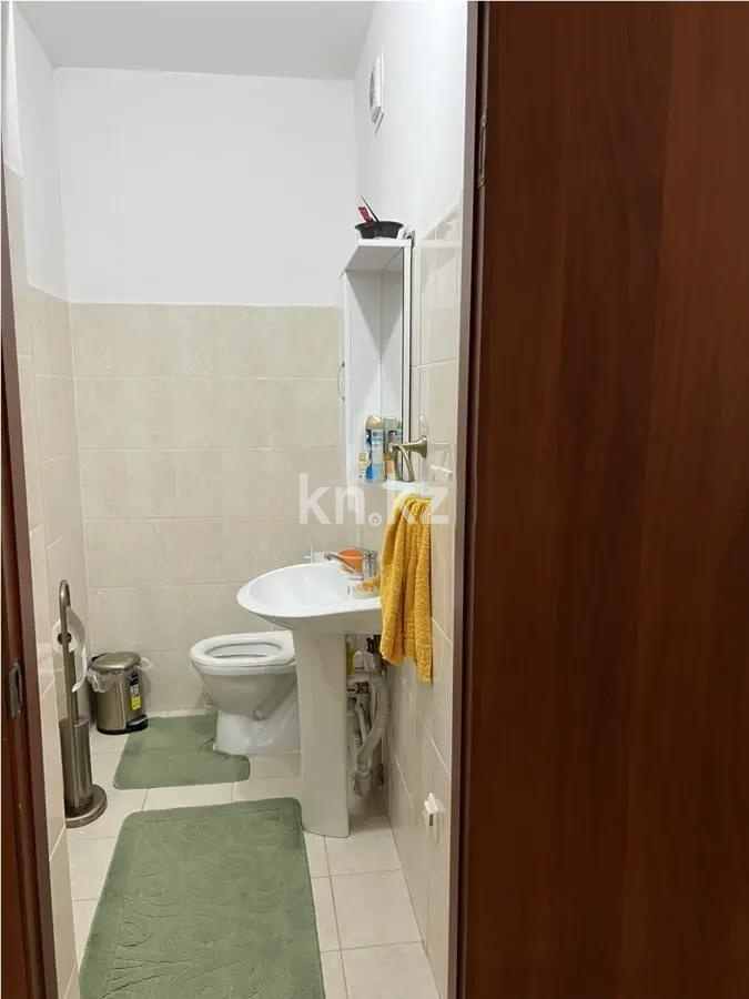 Продажа 3-комнатной квартиры, 118 м², ул. Жандосова, дом  144/1 в Алматы - фото 6