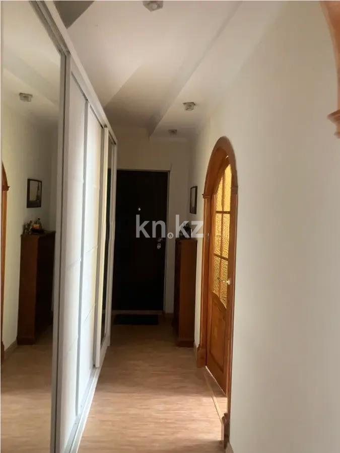 Продажа 2-комнатной квартиры, 51 м², мкр-н Орбита-1, дом  24 в Караганде - фото 4