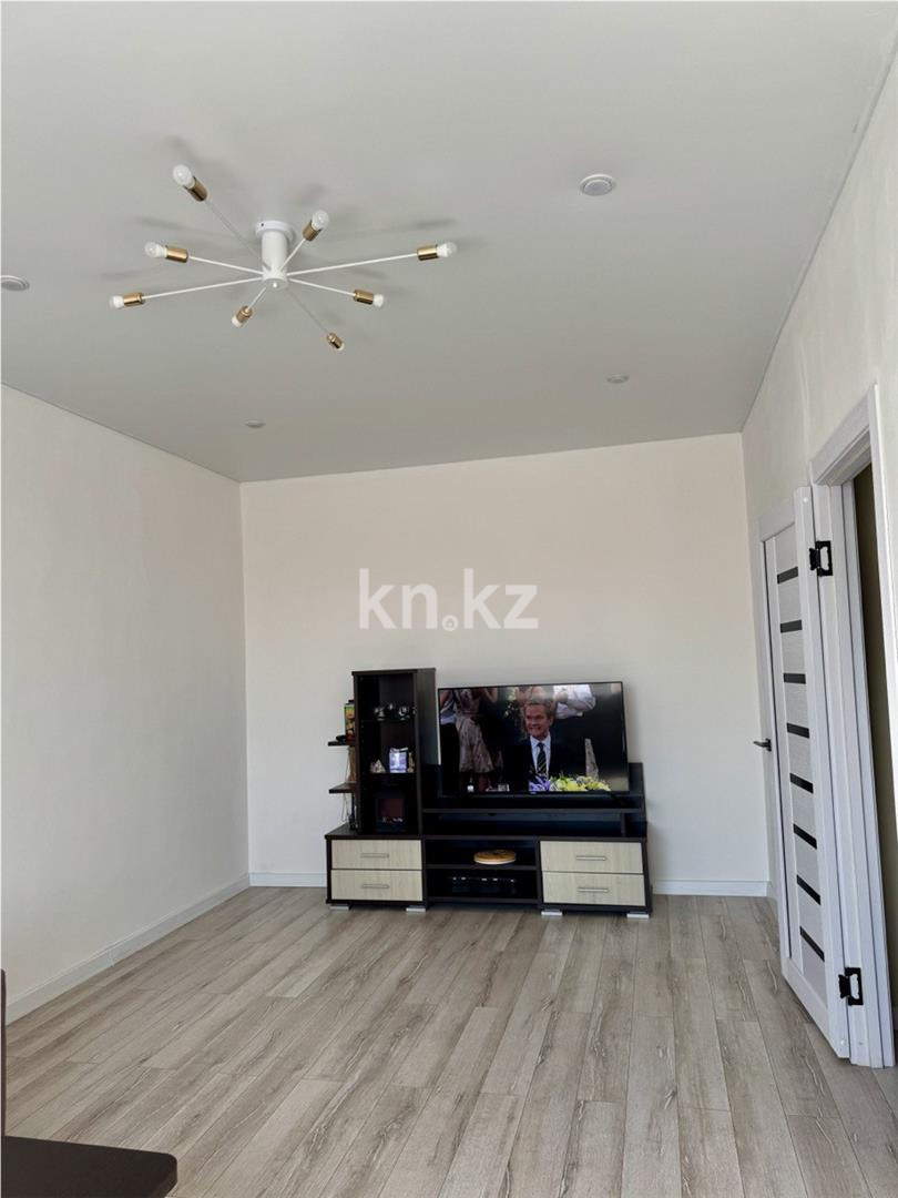 Продажа 2-комнатной квартиры, 63 м², ул. Муканова в Караганде - фото 7