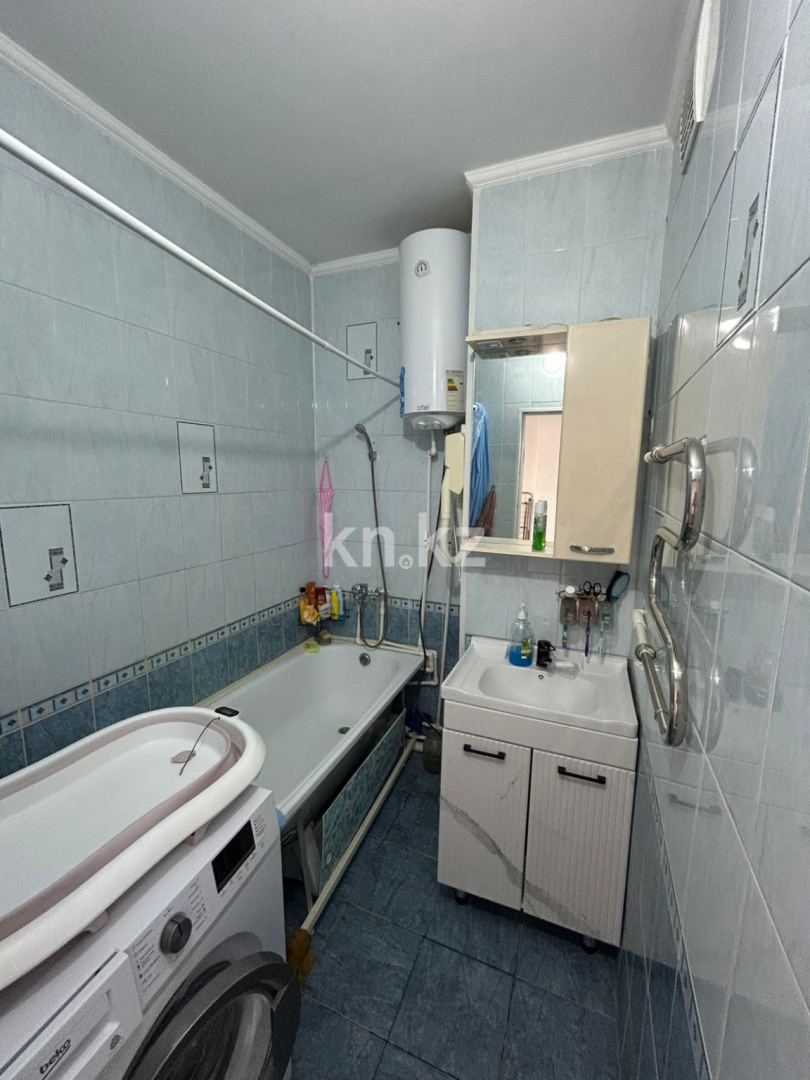 Продажа 3-комнатной квартиры, 91 м², пр. Шахтеров, дом  60 в Караганде - фото 8