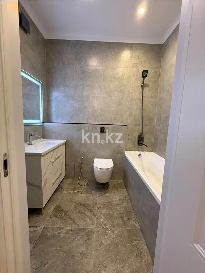 Продажа 2-комнатной квартиры, 70.2 м² в Алматы - фото 4