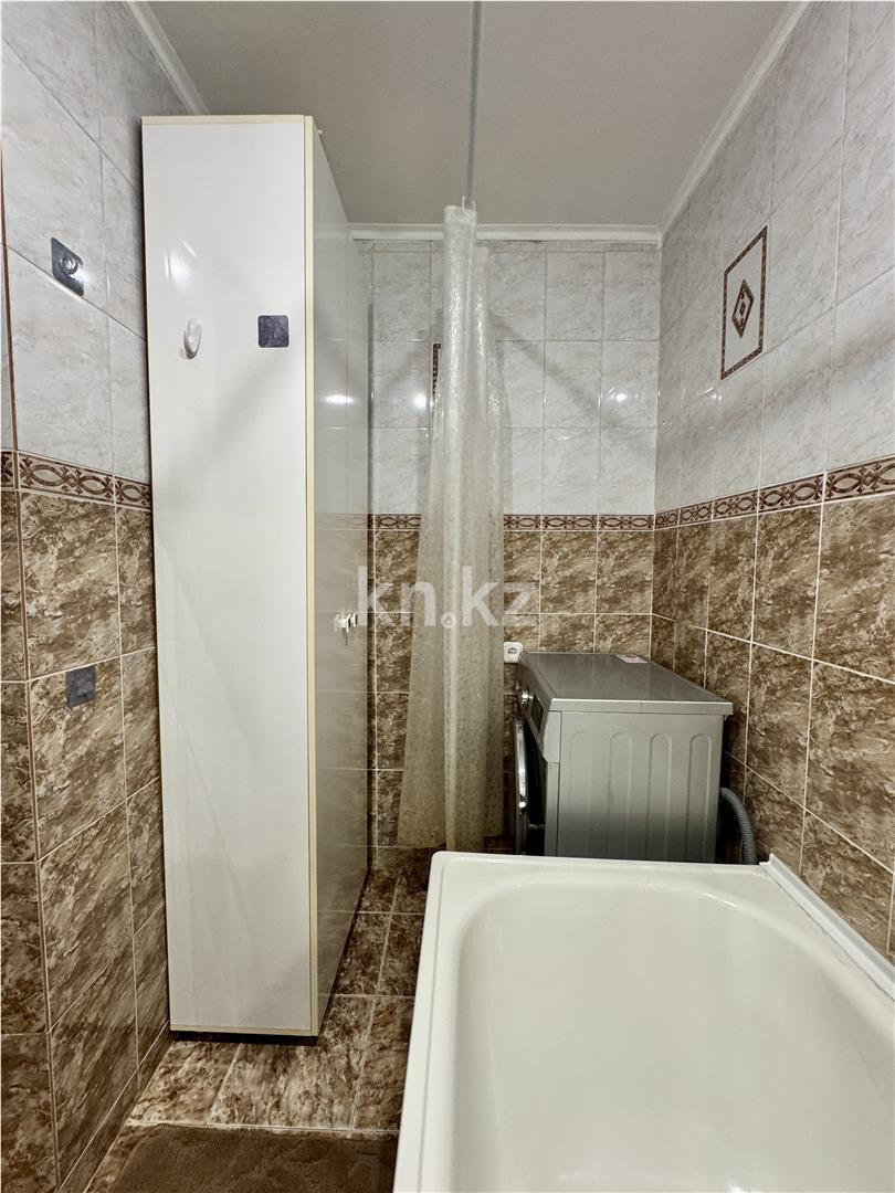 Продажа 3-комнатной квартиры, 63 м², ул. Аманжолова, дом  7 в Караганде - фото 22