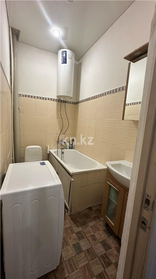 Продажа 1-комнатной квартиры, 39 м², мкр-н Алтын Арка в Караганде - фото 10