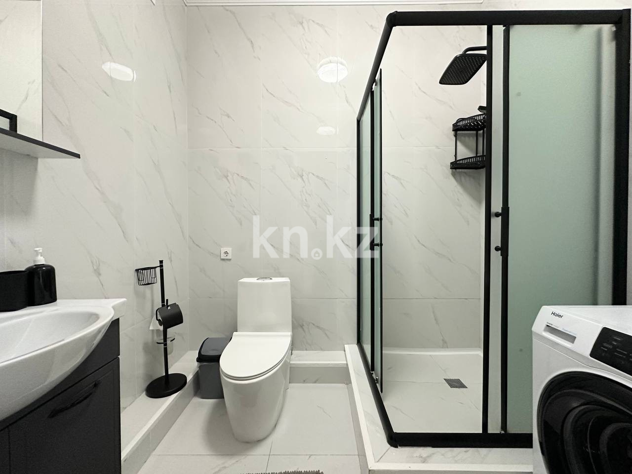 Аренда 3-комнатной квартиры посуточно, 100 м² в Алматы - фото 11