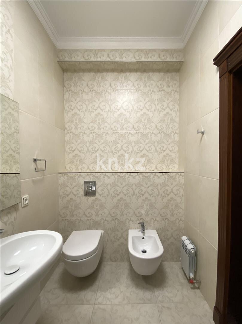 Продажа 3-комнатной квартиры, 131.8 м² в Астане - фото 17