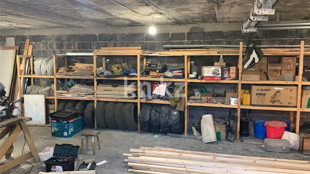 Продажа 5-комнатного дома, 210 м², ул. Мынбаева, дом  106 в Караганде - фото 21