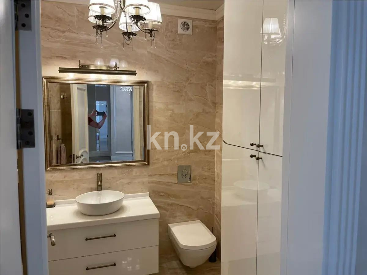 Продажа 5-комнатной квартиры, 220 м², ул. Достык, дом  10 в Астане - фото 10