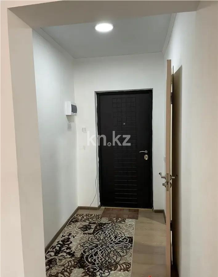 Продажа 1-комнатной квартиры, 36 м², мкр-н Аксай-5, дом  25 в Алматы - фото 2