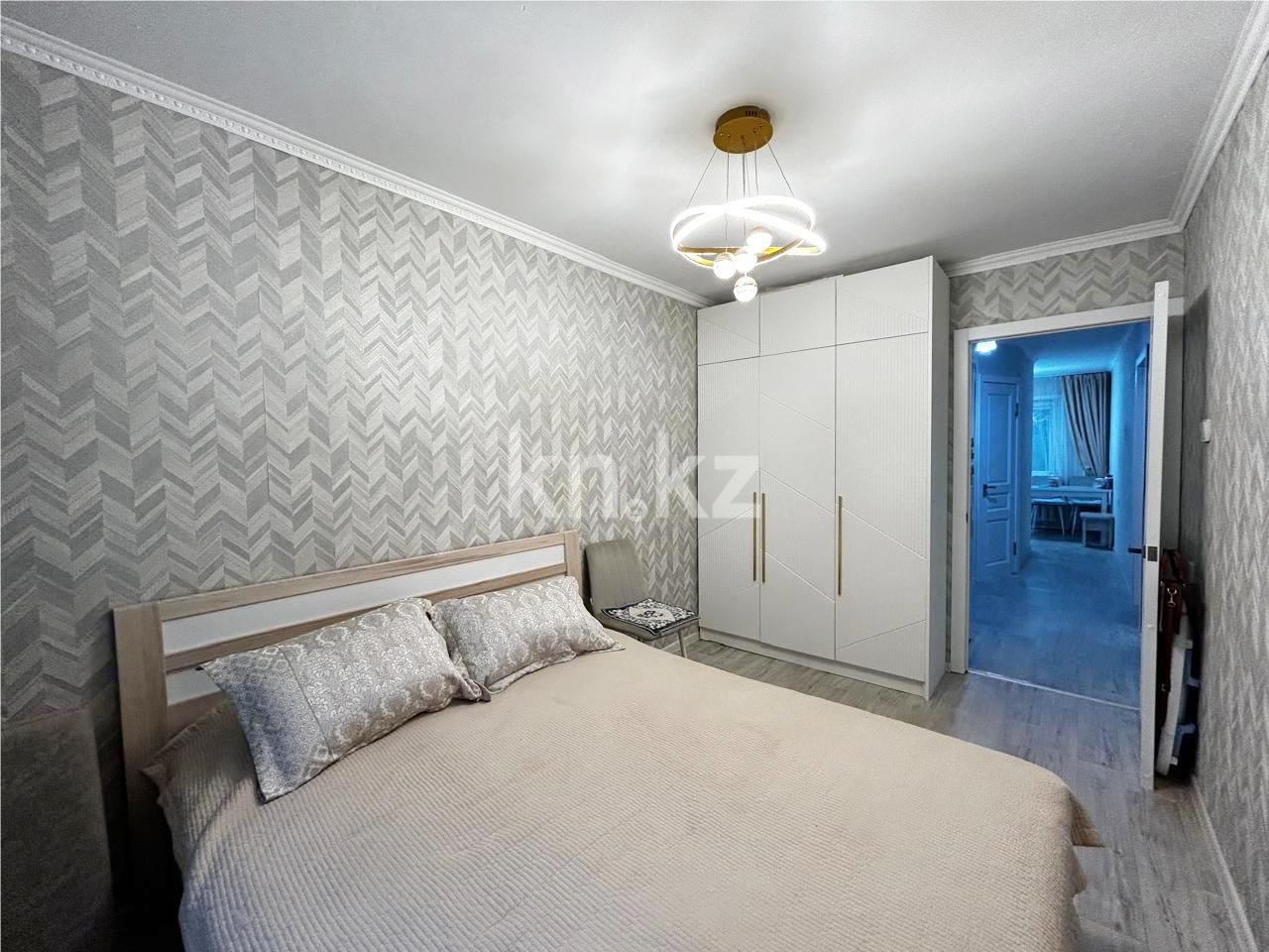 Продажа 3-комнатной квартиры, 63 м², ул. Муканова в Караганде - фото 4