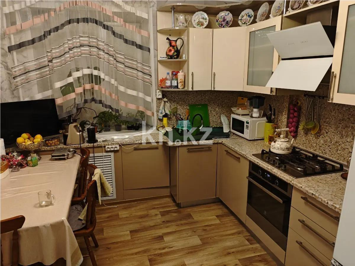 Продажа 3-комнатной квартиры, 74 м², ул. 13-й Военный городок, дом  38 в Алматы - фото 4