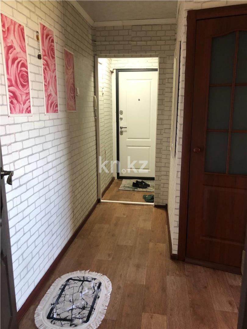 Продажа 2-комнатной квартиры, 52 м², мкр-н 15 в Караганде - фото 10