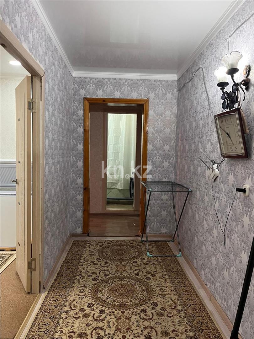 Продажа 3-комнатной квартиры, 65 м², 19-й мкр., дом  75 в Караганде - фото 8