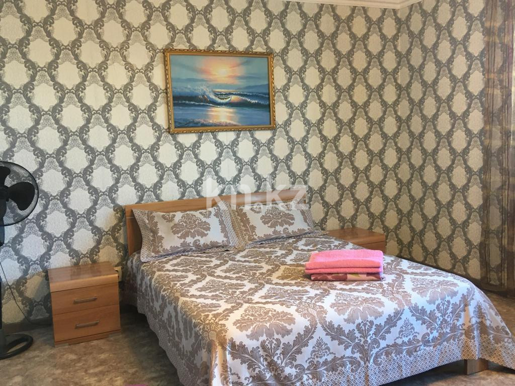 Аренда 1-комнатной квартиры посуточно, 56 м², пр. Абая, дом  63 - ул. Валиханова в Астане