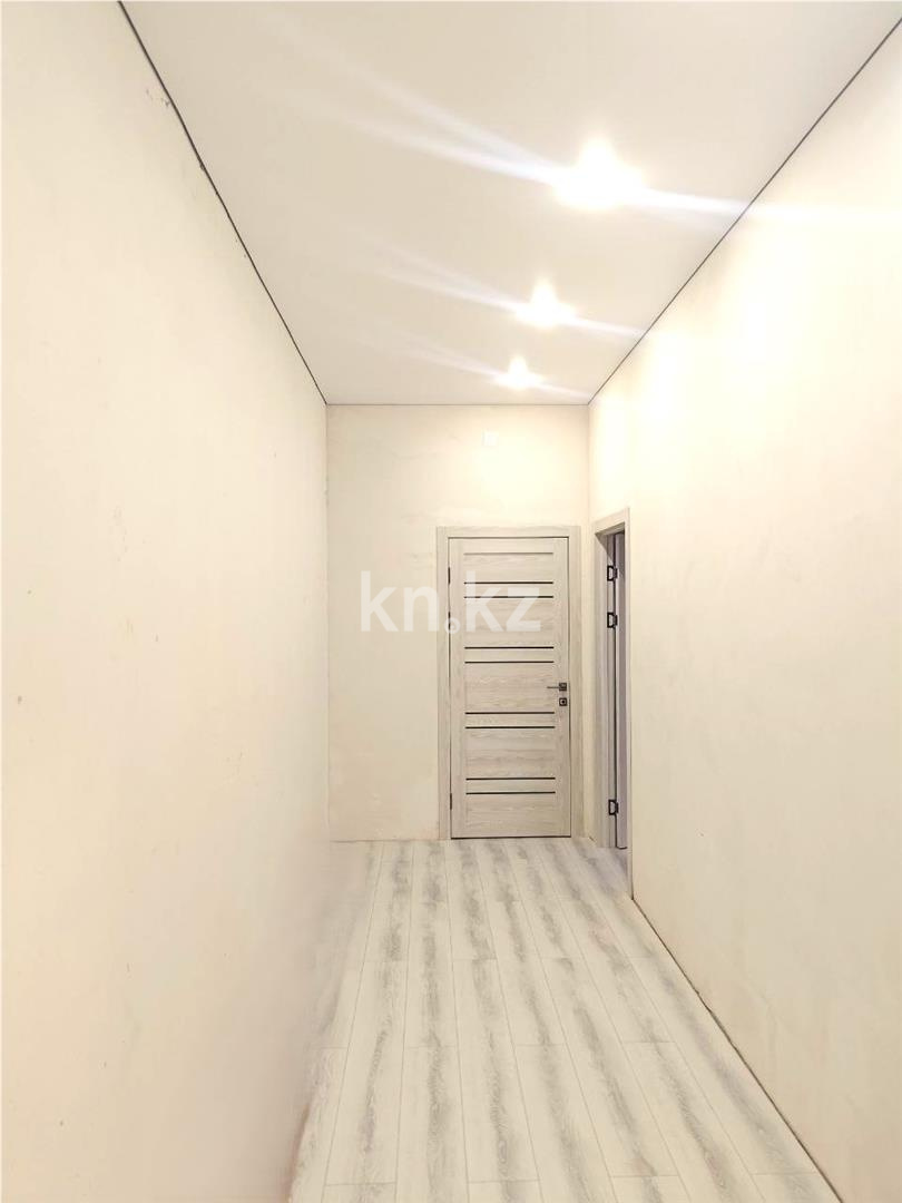 Продажа 2-комнатной квартиры, 60 м², ул. Момышулы, дом  15/2 в Караганде - фото 6