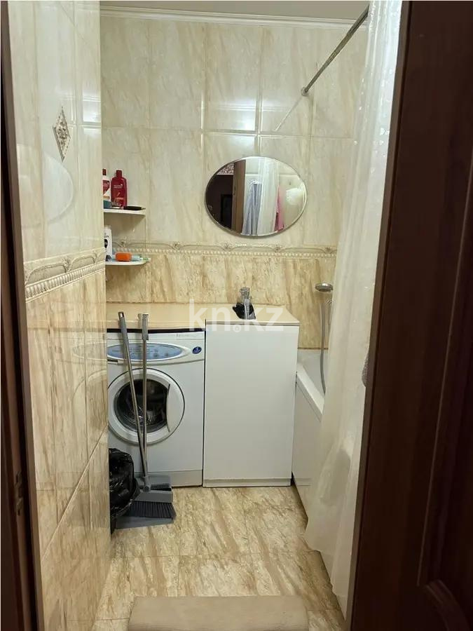 Продажа 2-комнатной квартиры, 52 м², мкр-н Аксай-3б, дом  25 в Алматы - фото 2