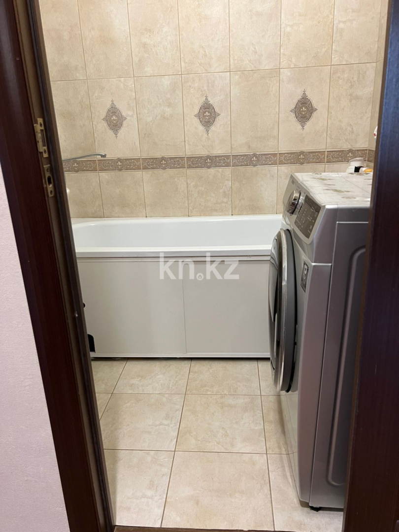 Продажа 4-комнатной квартиры, 81 м², мкр-н Орбита-1, дом  3а в Караганде - фото 10