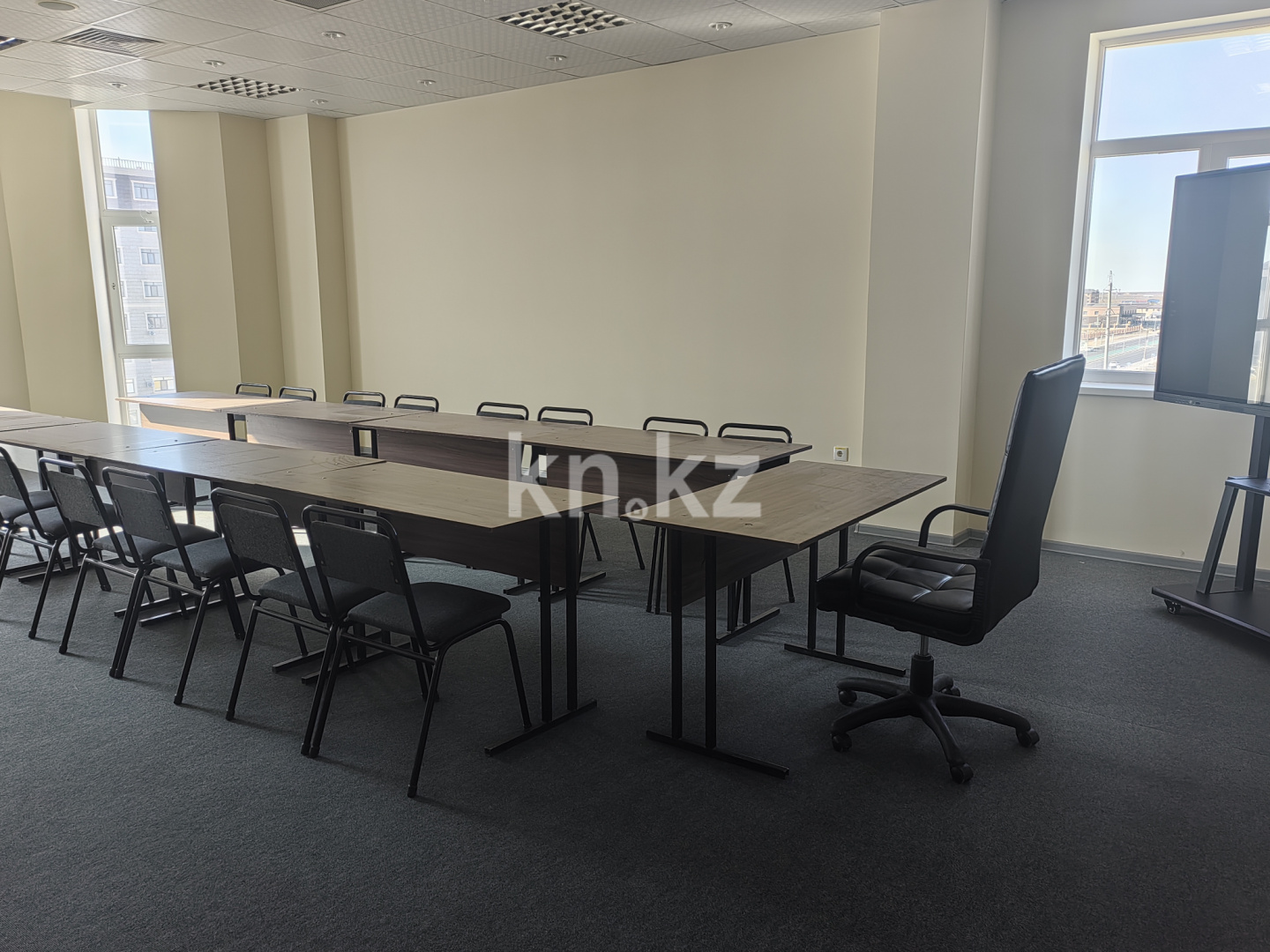 Аренда , пр. Султана Бейбарыса, дом  500 в Атырау - фото 5