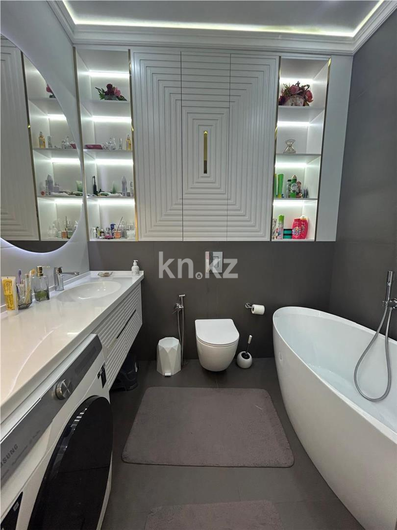 Продажа 3-комнатной квартиры, 105 м², ул. Бокейхана в Астане - фото 10