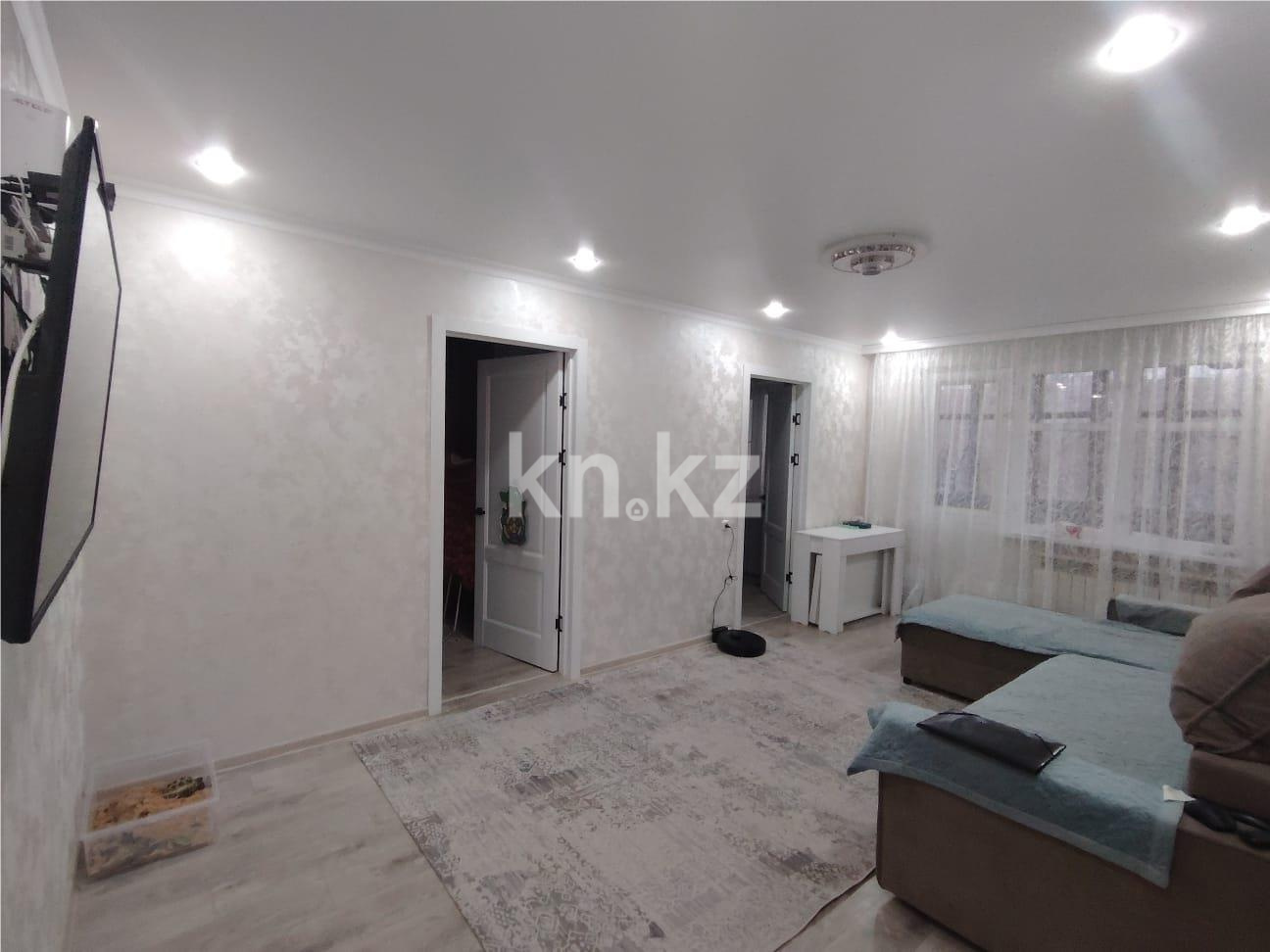 Продажа 4-комнатной квартиры, 62 м², ул. Язева в Караганде