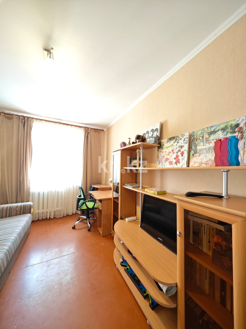 Продажа 4-комнатной квартиры, 75 м², пр. Шахтеров, дом  7 в Караганде - фото 12