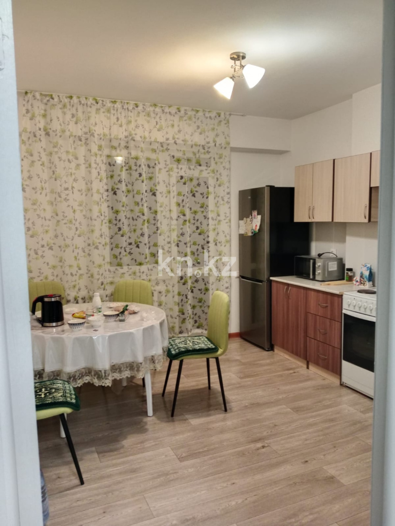 Аренда 1-комнатной квартиры, 42 м² в Астане