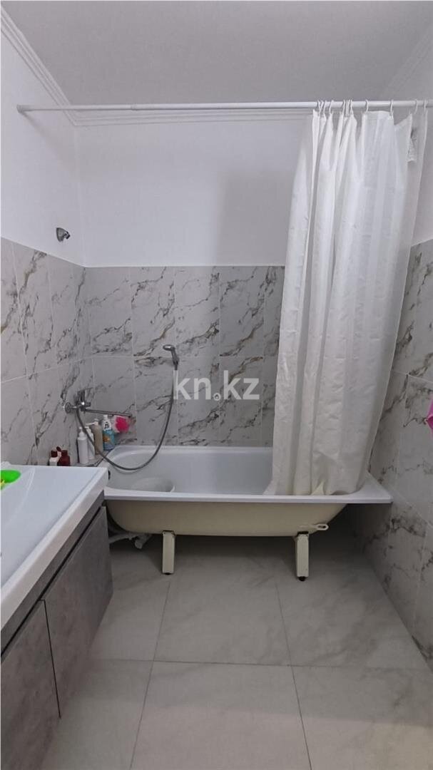 Продажа 2-комнатной квартиры, 70 м² в Караганде - фото 8