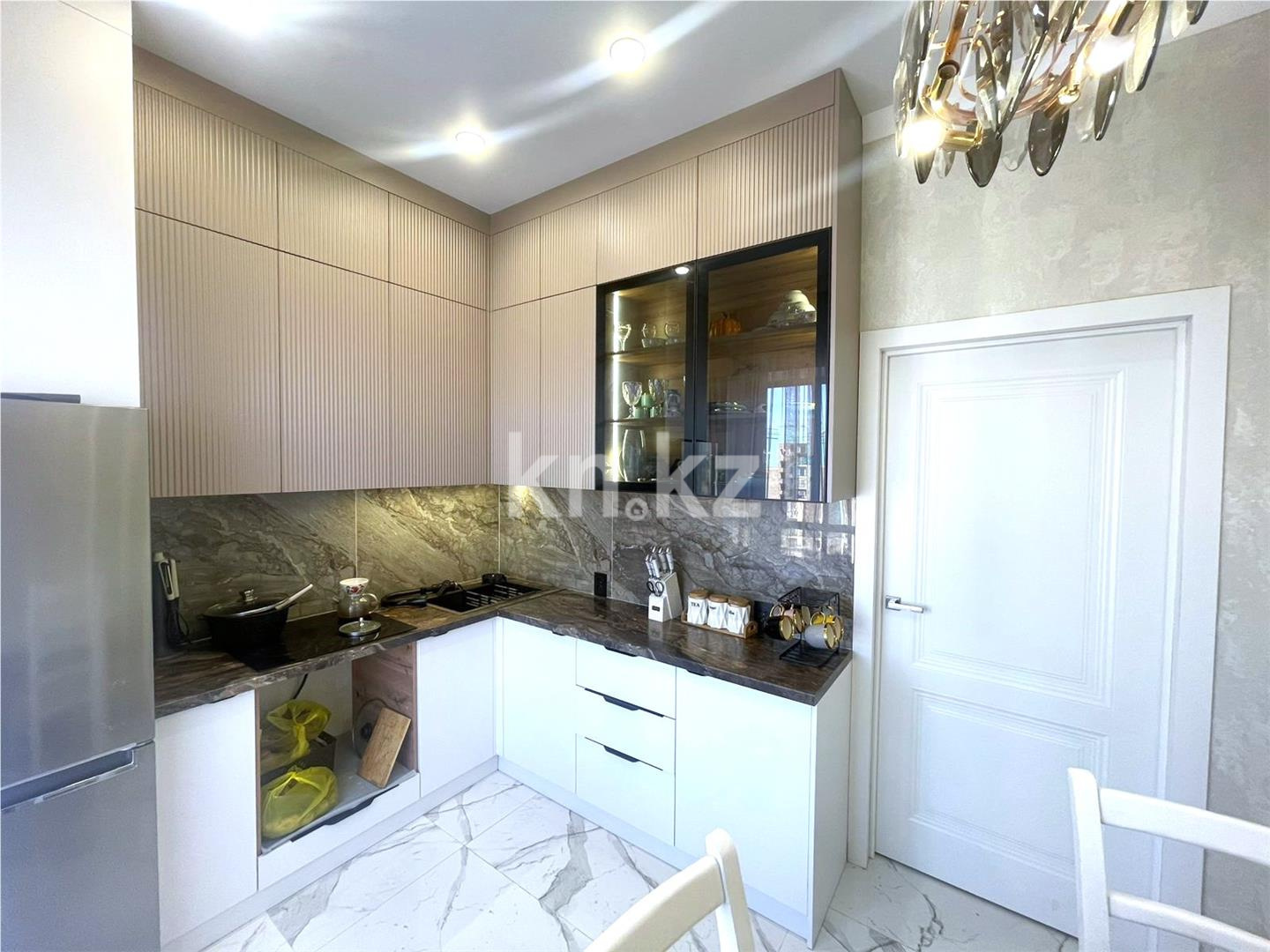 Продажа 3-комнатной квартиры, 81 м², 137 учетный квартал в Караганде - фото 8