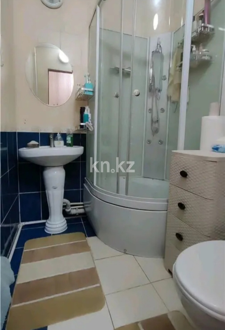 Продажа 2-комнатной квартиры, 43 м², 11 кв-л, дом  10 в Караганде - фото 9