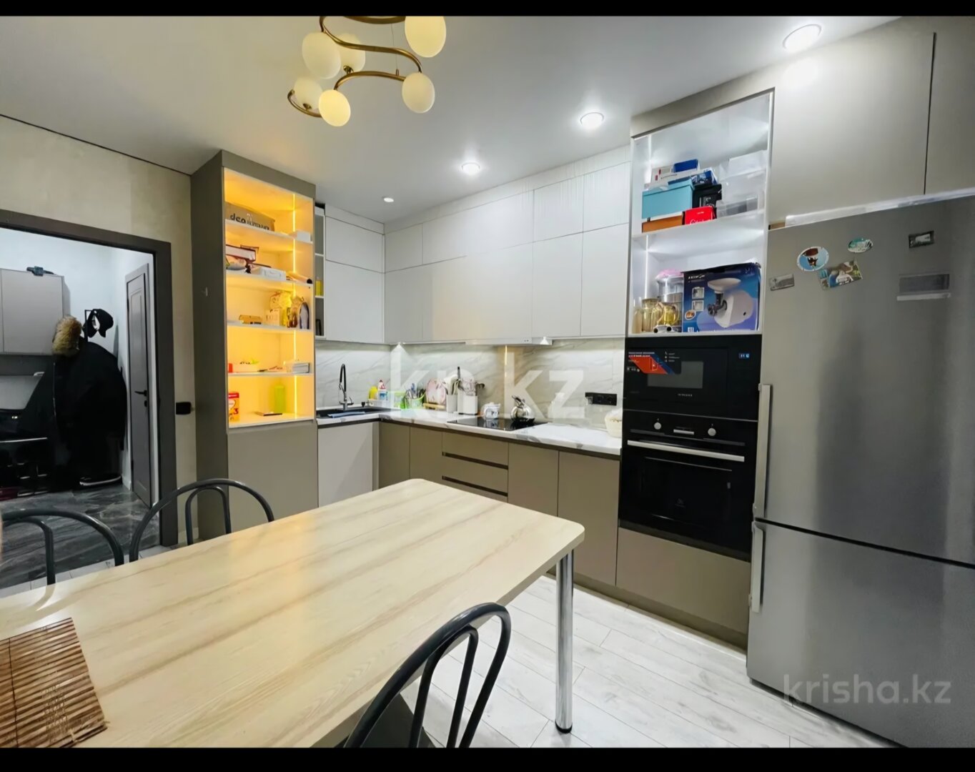 Продажа 4-комнатной квартиры, 105.5 м² в Астане - фото 4