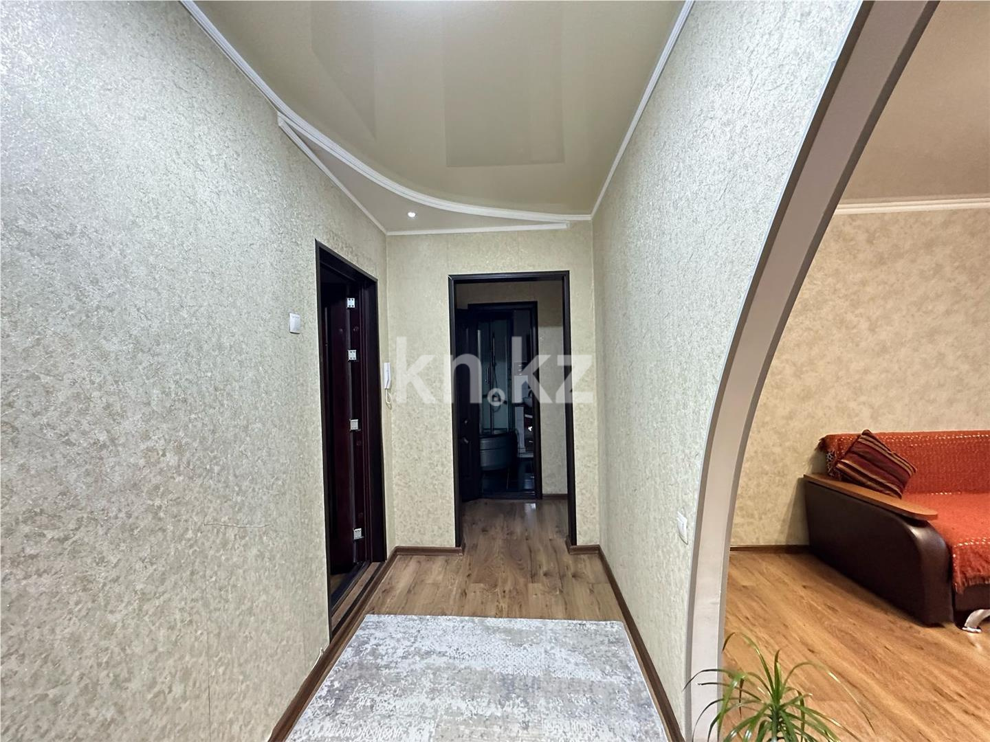 Продажа 2-комнатной квартиры, 58 м², ул. Ермекова в Караганде - фото 4