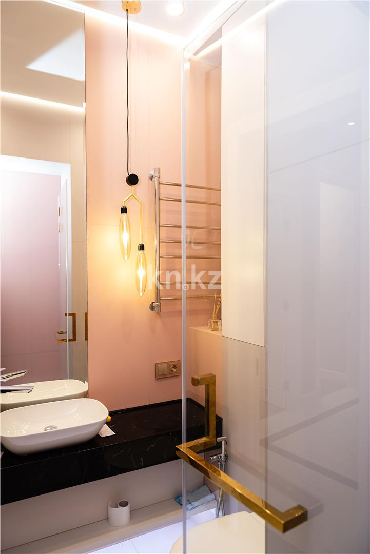 Продажа 6-комнатной квартиры, 345 м², ул. Муканова, дом  53 в Караганде - фото 30