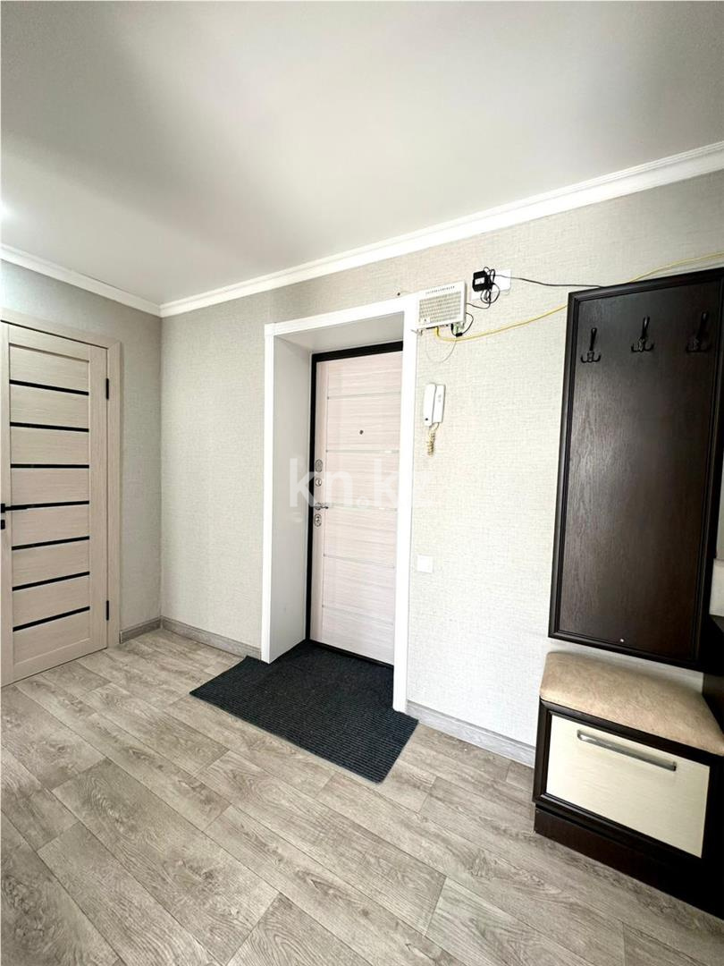 Продажа 3-комнатной квартиры, 61 м², ул. Аманжолова в Караганде - фото 15