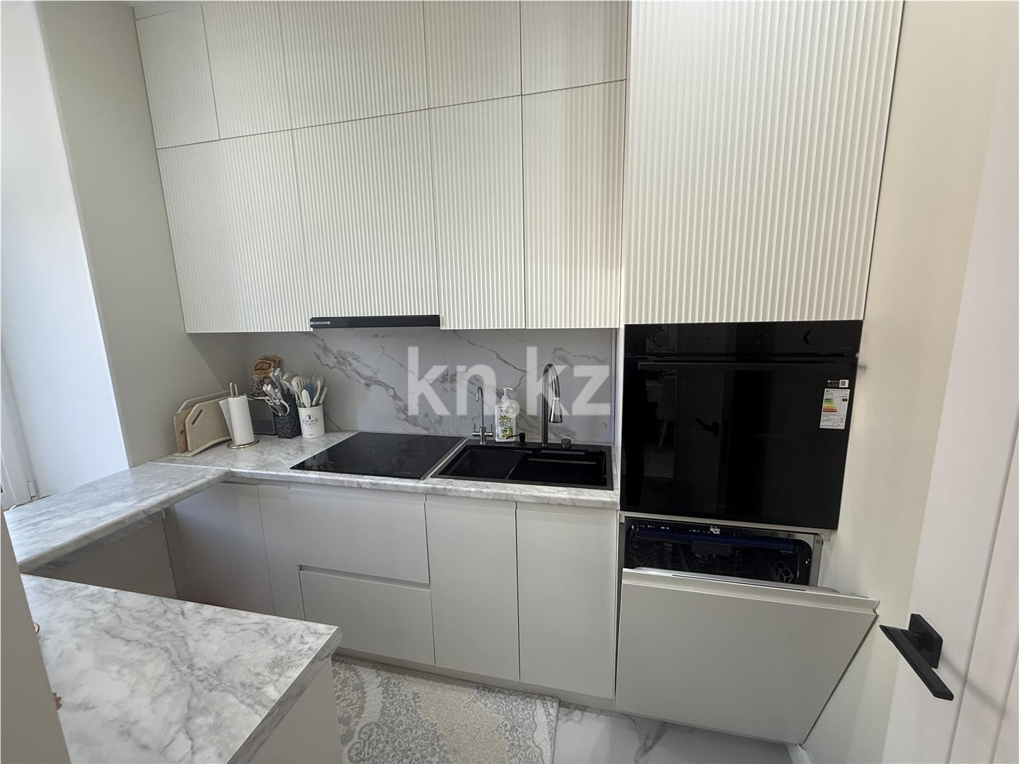 Продажа 4-комнатной квартиры, 120 м², ул. Ашимова, дом  13 в Караганде - фото 24