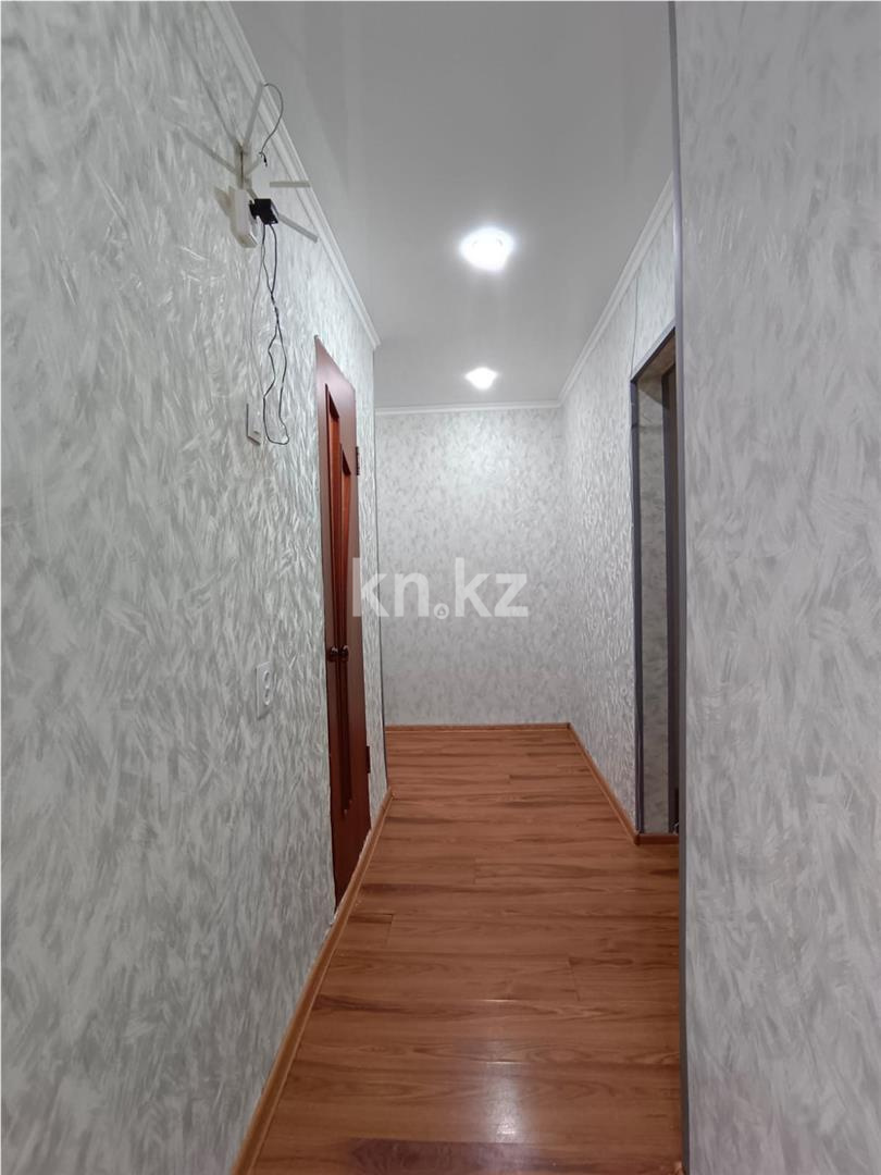 Продажа 4-комнатной квартиры, 77 м², мкр-н 22 в Караганде - фото 14