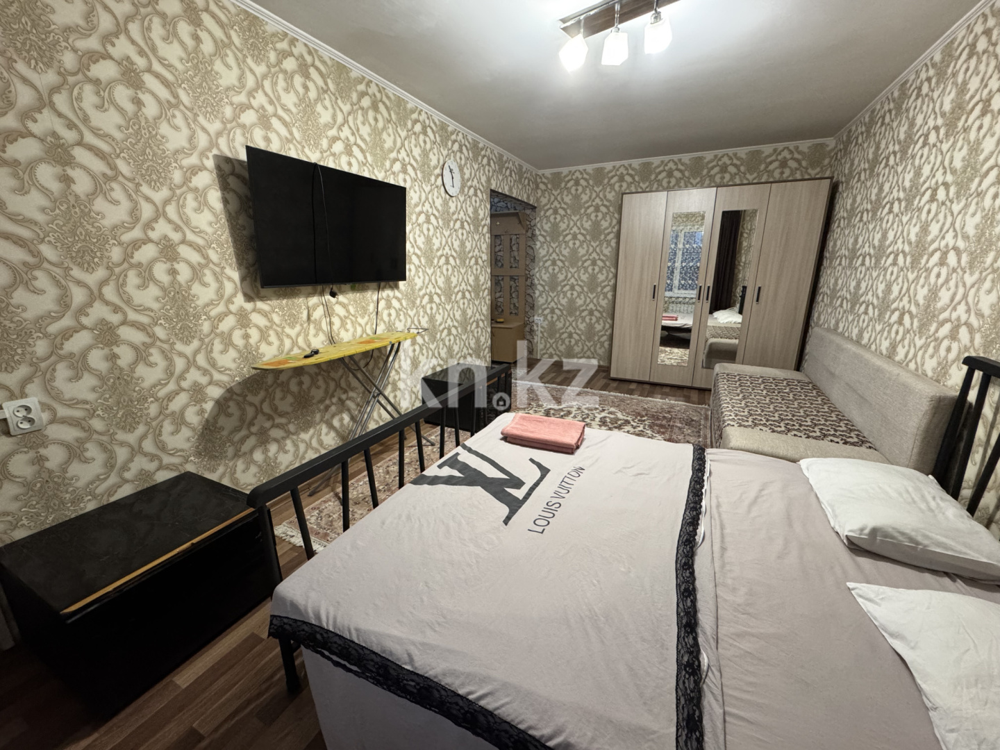 Аренда 1-комнатной квартиры посуточно, 40 м² в Алматы - фото 2