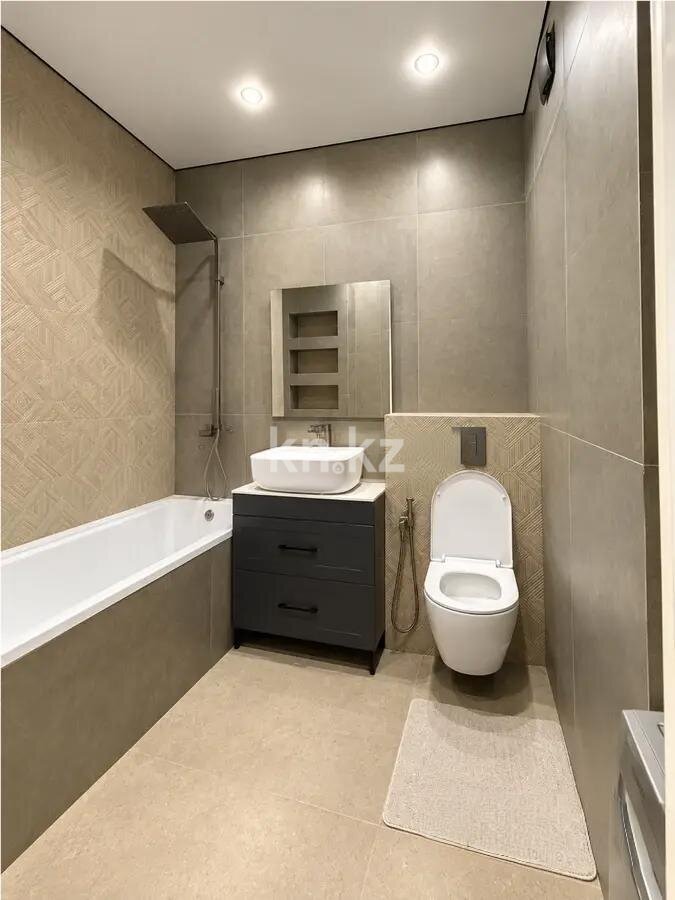 Продажа 2-комнатной квартиры, 71.9 м² в Алматы - фото 4