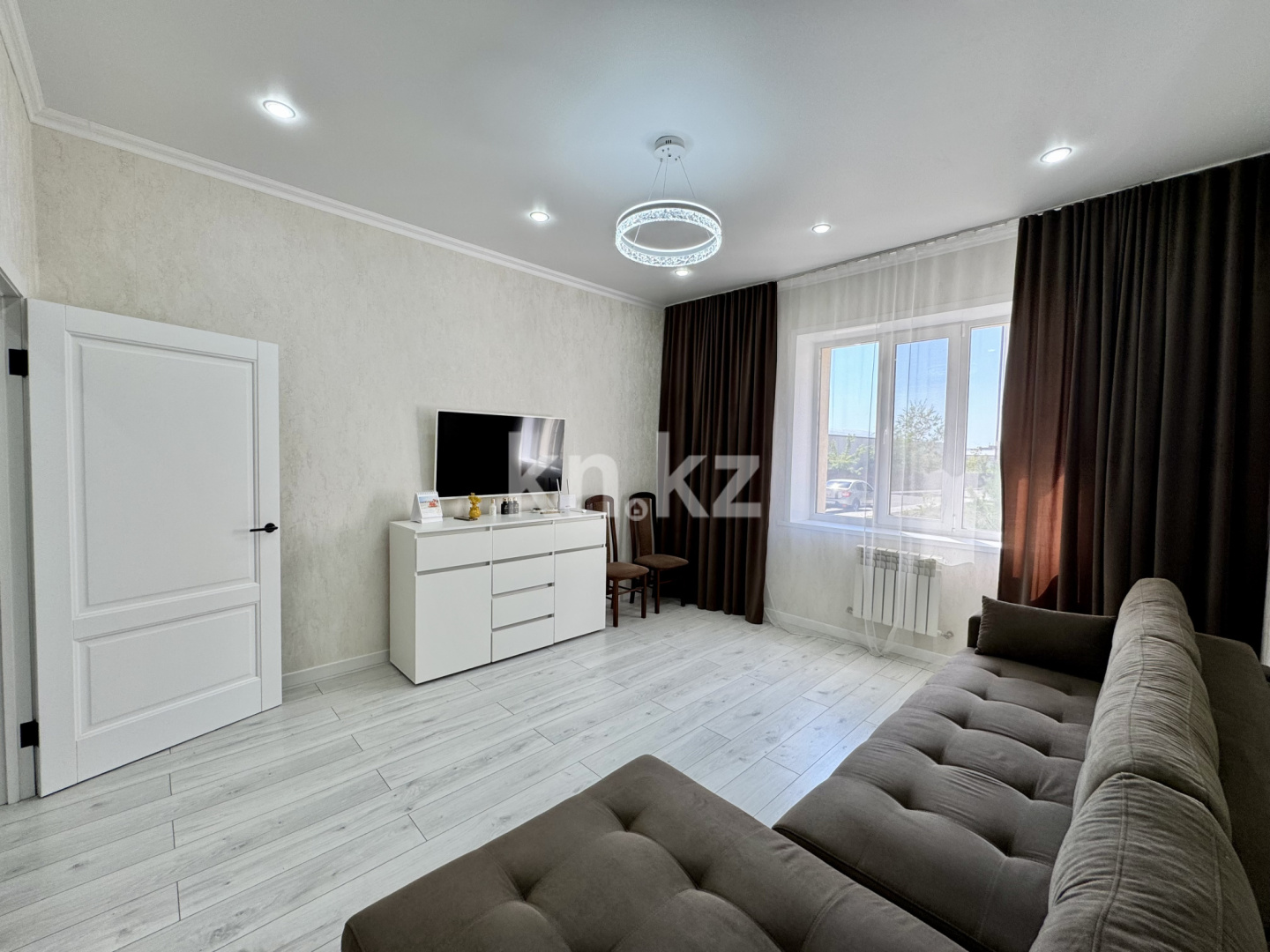 Продажа 2-комнатной квартиры, 65 м², ул. Муканова, дом  51/8 в Караганде - фото 2