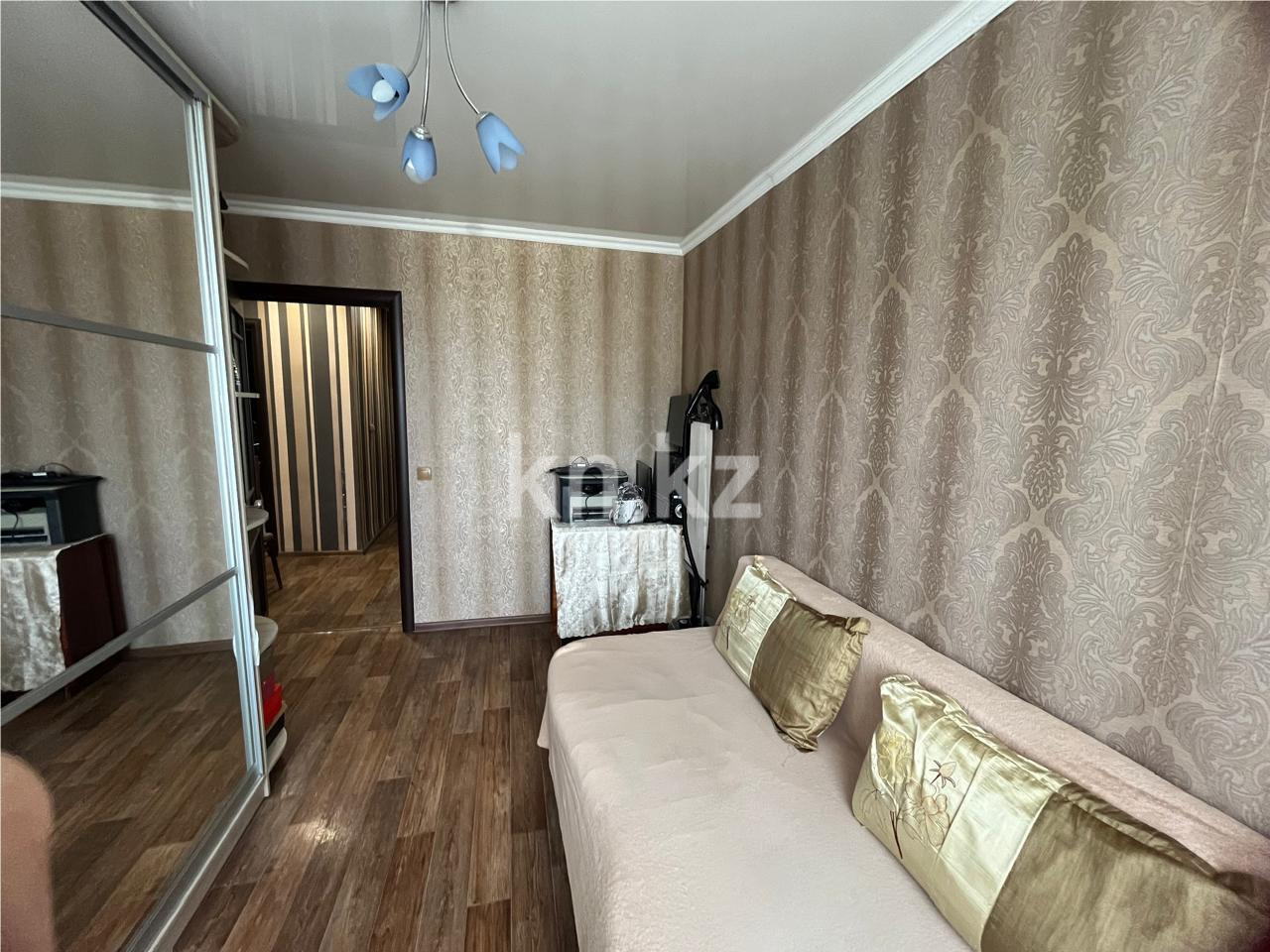 Продажа 3-комнатной квартиры, 63 м², ул. Локомотивная в Караганде - фото 3