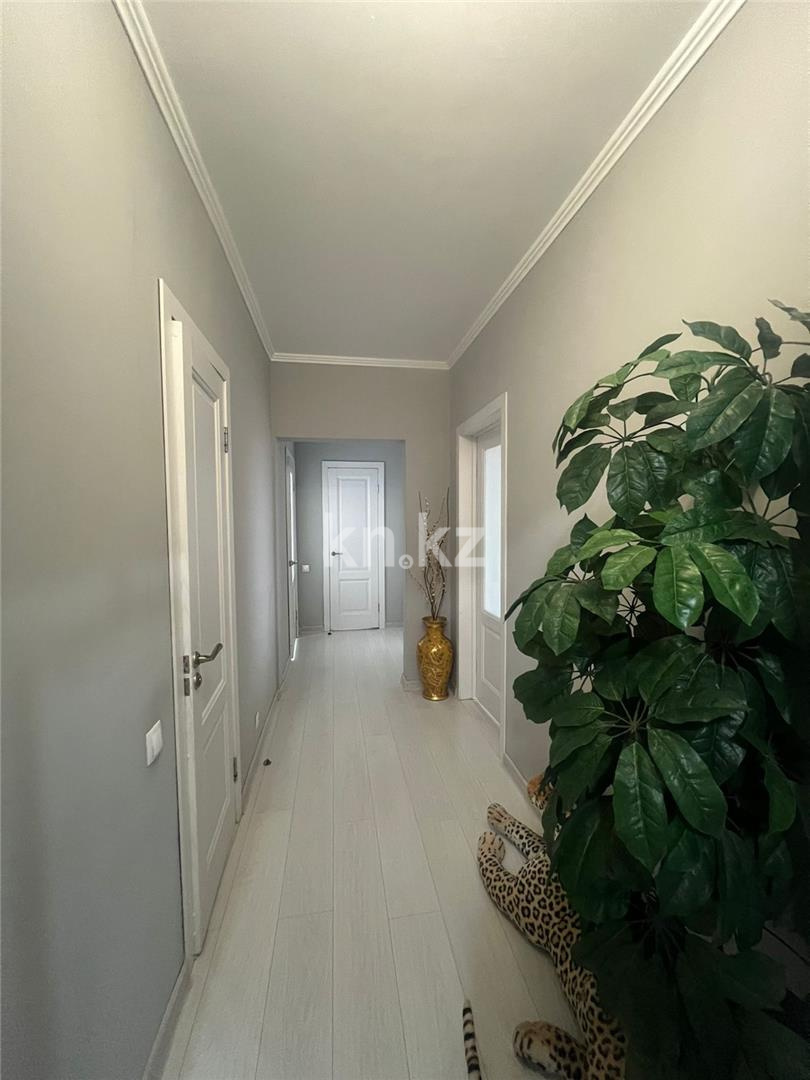 Продажа 2-комнатной квартиры, 70 м², мкр-н Шапагат, дом  8 в Караганде - фото 14