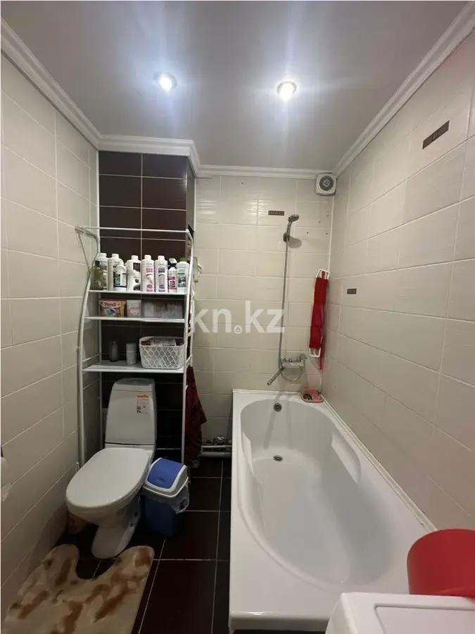 Продажа 3-комнатной квартиры, 61 м², ул. Муканова, дом  24 в Караганде - фото 5