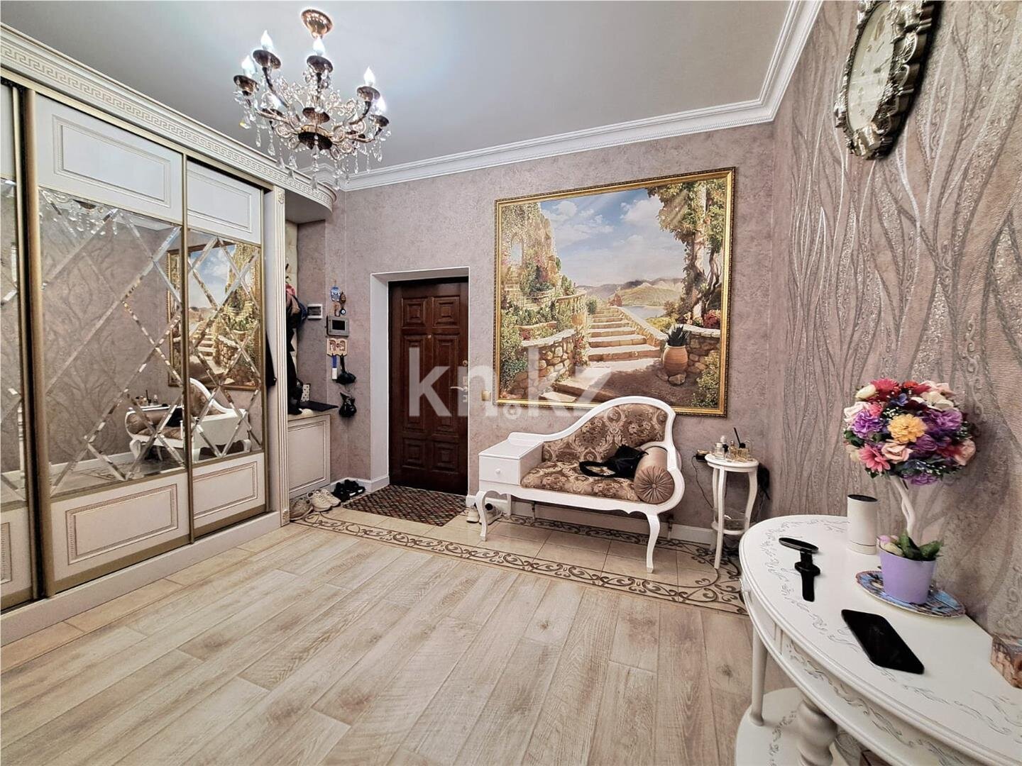 Продажа 5-комнатной квартиры, 252 м² в Астане - фото 16