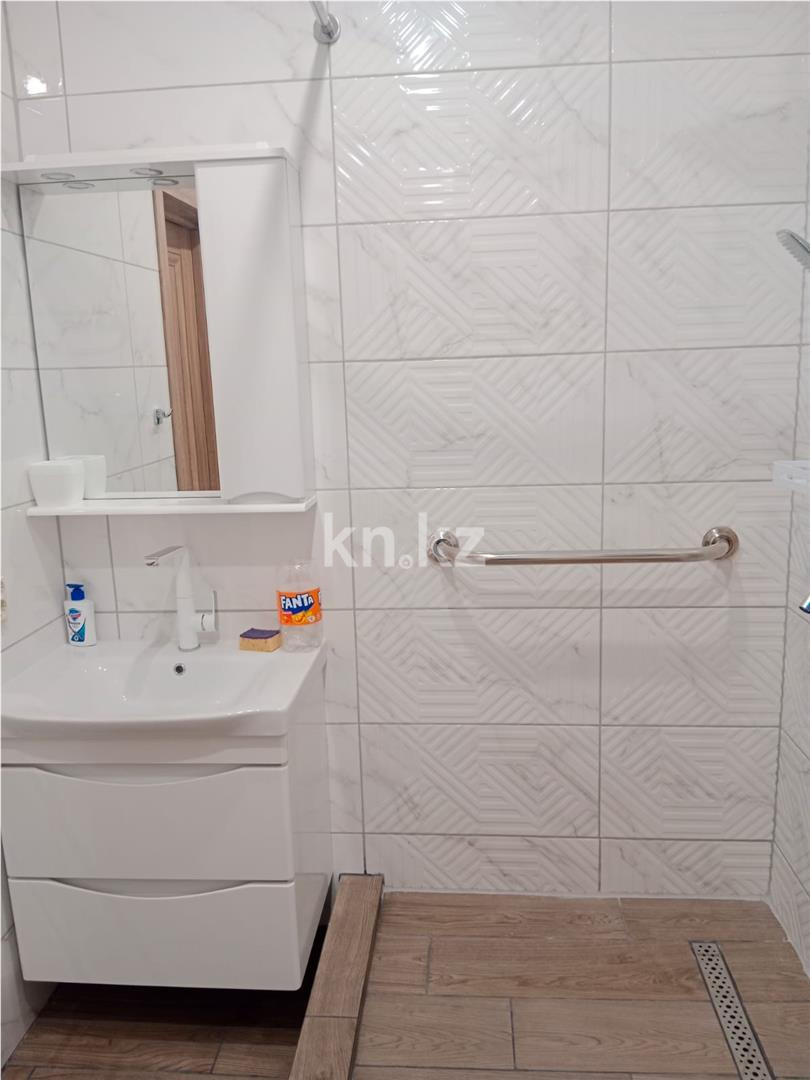 Продажа 2-комнатной квартиры, 64 м² в Караганде - фото 7