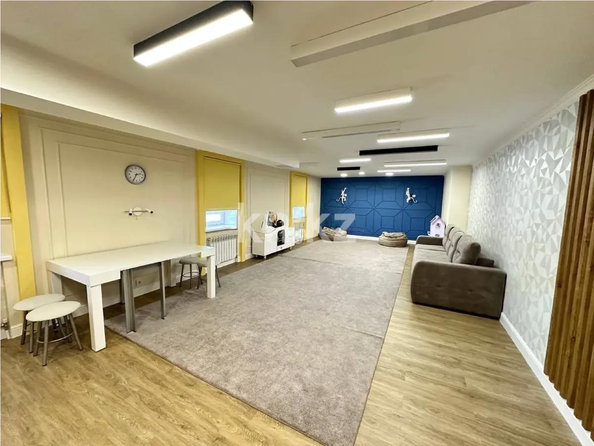 Продажа 7-комнатной квартиры, 389.5 м², пр. Мангилик Ел, дом  23/1 в Астане